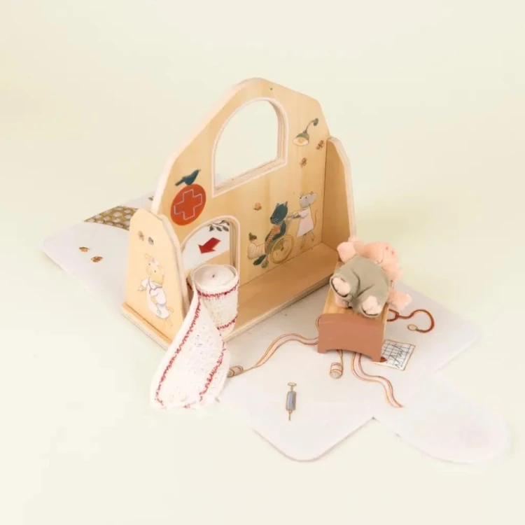 Mini przyjaciele - Gabinet Lekarski, Egmont Toys