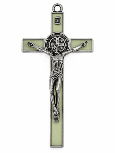 Krzyż Zielony z Jezusem Św. Benedykta