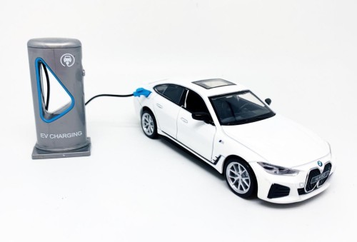 BMW I4 M50 elektryczny biały, MSZ